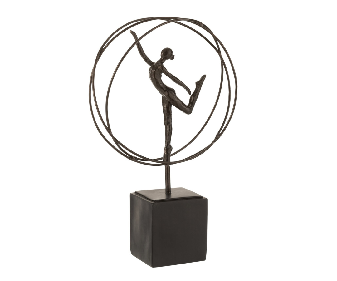 Gymnaste in cirkel donkerbruin