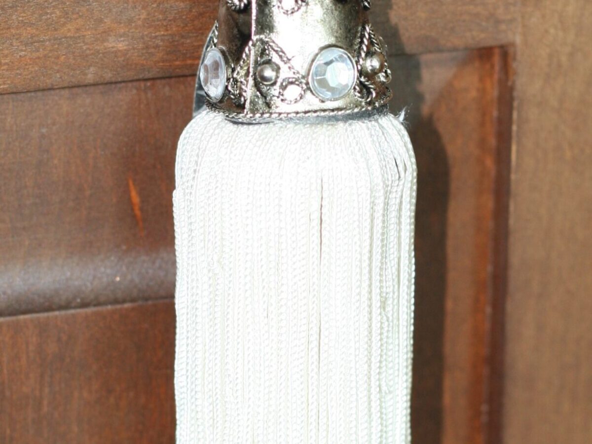 Tassel silver cap 28 cm