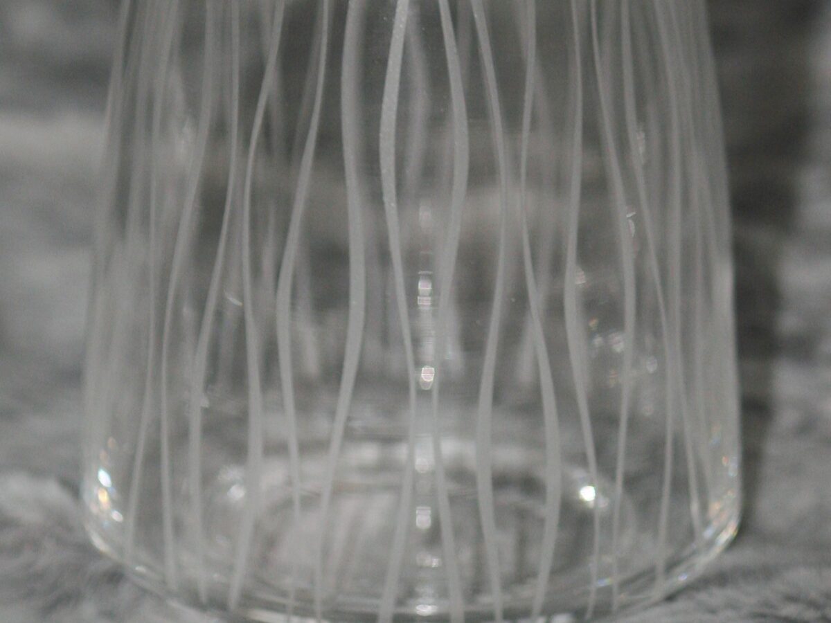 Glass tumbler verticale  lijnen 10 cm