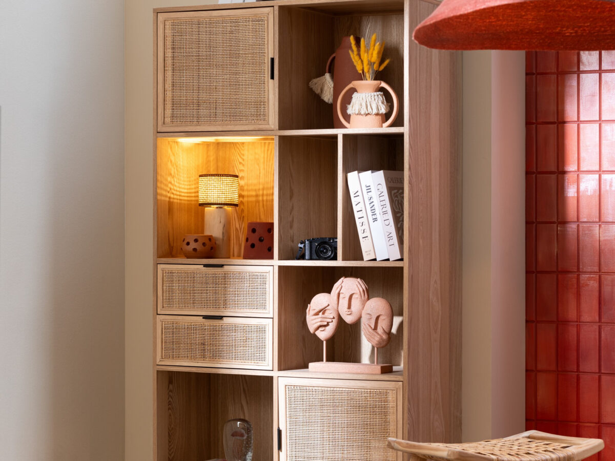 Vakkenkast/Wandkast in het beige van MDF hout en metaal