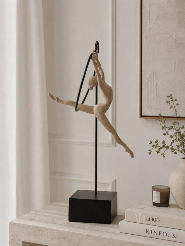 Decoratief Beeld Gymnaste Hoepel beige:zwart 50135 Decoratief Beeld Gymnaste Hoepel beige/zwart