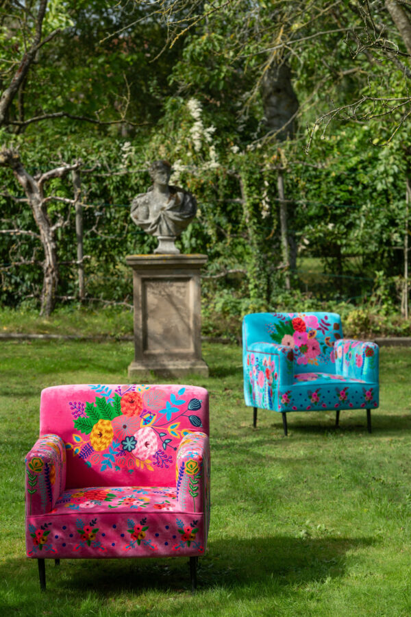 61966-7.jpg Fauteuil Bloemen Mangohout Fuchsia - J-line