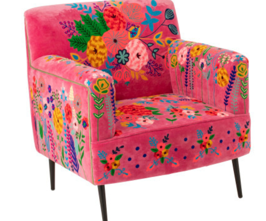 Fauteuil Bloemen Mangohout Fuchsia - J-line is een echte eyecatcher in het interieur. Een comfortabele stoel die je direct opvrolijkt