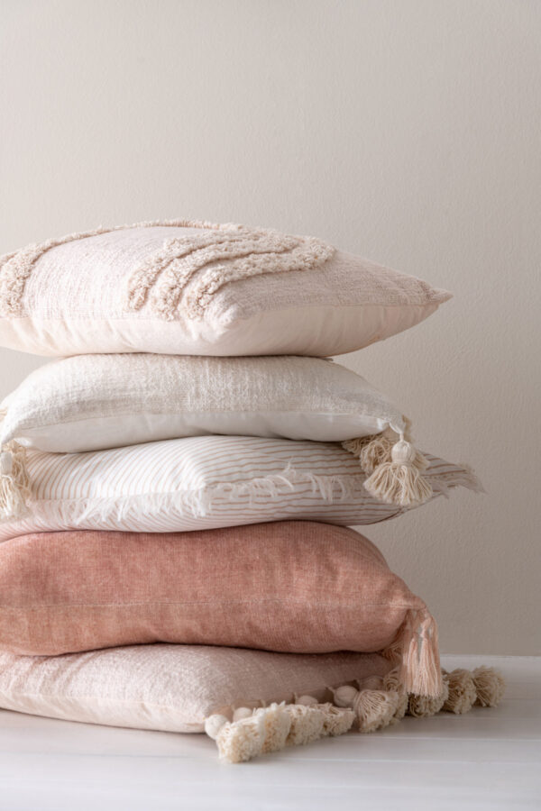 Sierkussen Peachy Cotton J-line