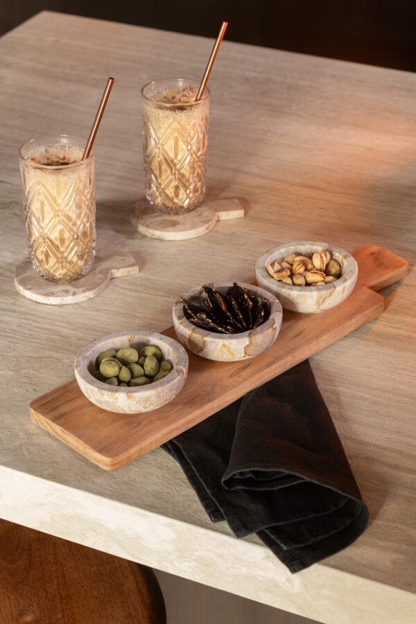 59018-1.jpg Beige Marmeren Schaaltjes Op Dienblad