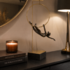 Decoratief Beeld Turner in Gouden Hoepel Decoratief Beeld Turner in Gouden Hoepel