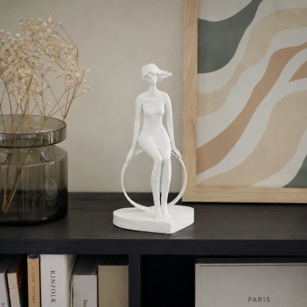 Decoratief Object Zittende Vrouw Wit