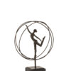 Gymnaste in cirkel donkerbruin